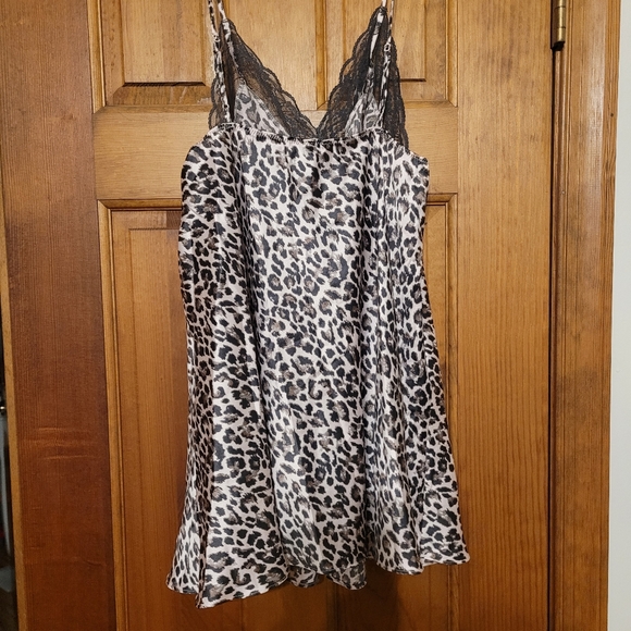 Victoria's Secret slip nighty - Picture 2 of 3